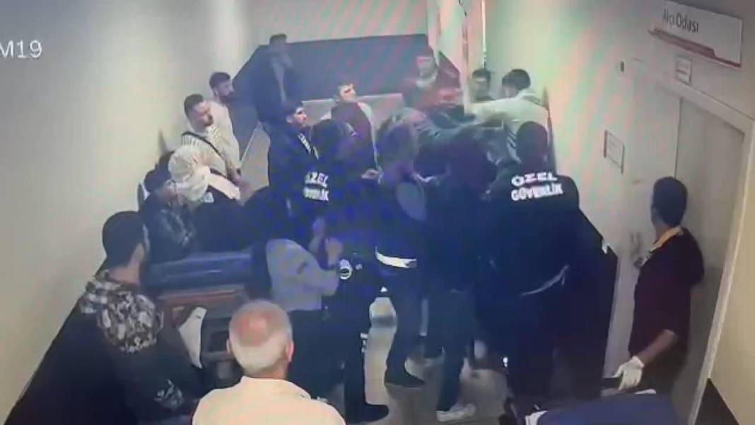 Yaralı adam kendisine müdahale eden doktora saldırdı - Resim: 3